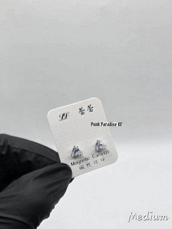 Triangle medium magnetic studs