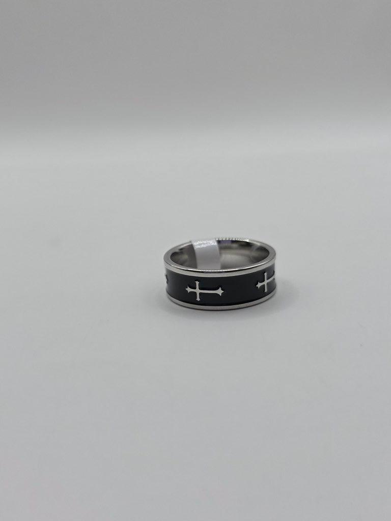 Cross band ring