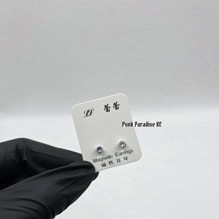 Small round magnetic studs 2
